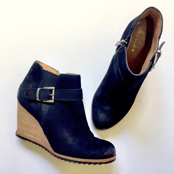 caslon wedge bootie